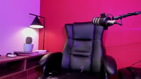 victoriazaenz online show from 07-18-26, 02:05