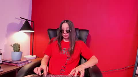 victoriazaenz online show from 07-26-26, 02:20