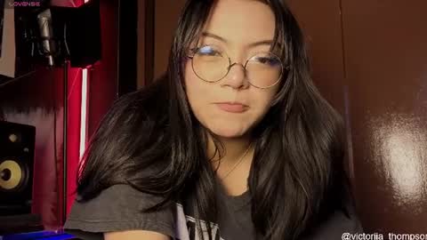 victoriia_thompson online show from 06-20-26, 10:12