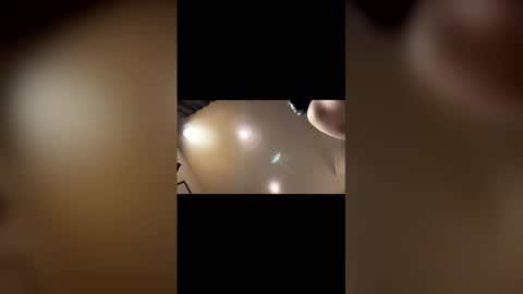 Snapshot of victorqvistoo chatting on 01-18-26, 01:09 qvistoo online show from 01-18-26, 01:09