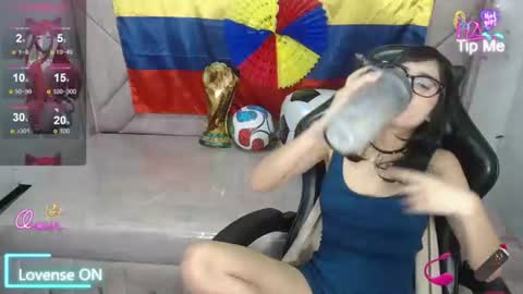 Live 1000pm 600am COLOMBIAN HOUR online show from 06-18-26, 08:36