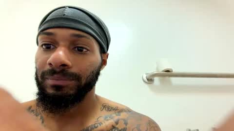 Snapshot of victoryd007 chatting on 12-23-25, 05:27 victoryd007 online show from 12-23-25, 05:27