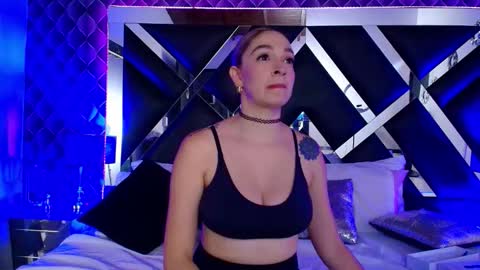 victtoria lee online show from 10-21-25, 07:14