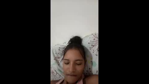 Snapshot of vienahcarter chatting on 05-25-26, 03:01 viena online show from 05-25-26, 03:01