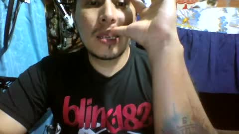 Snapshot of viernes1010 chatting on 06-20-26, 02:58 viernes1010 online show from 06-20-26, 02:58