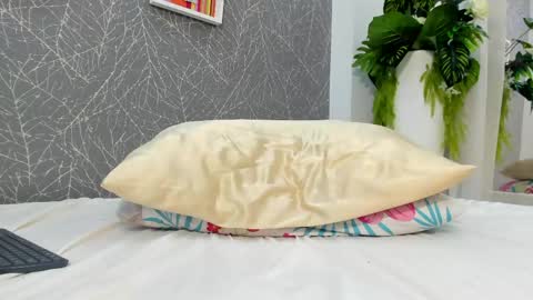 viictoriiasaenz online show from 05-16-26, 10:36