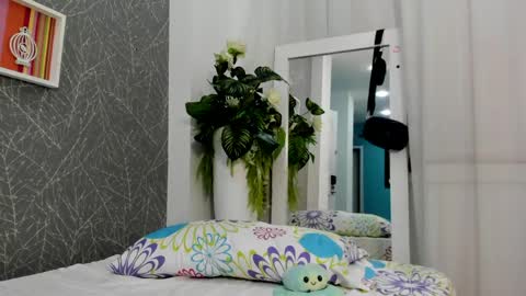 viictoriiasaenz online show from 05-24-26, 05:56