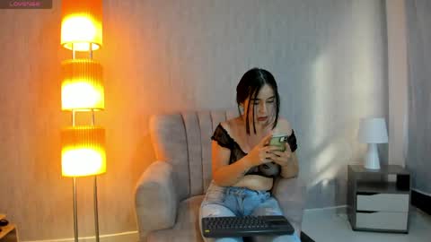VIOLET  online show from 05-19-26, 08:37