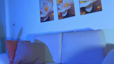 VIOLET  online show from 06-10-26, 12:44