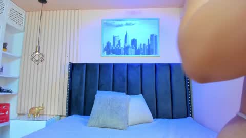 Snapshot of viiolett_lee chatting on 01-19-25, 07:58 Viiolett online show from 01-19-25, 07:58