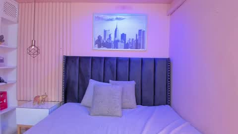 Snapshot of viiolett_lee chatting on 01-22-25, 08:28 Viiolett online show from 01-22-25, 08:28