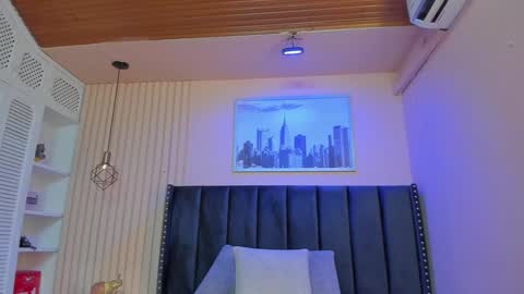 Snapshot of viiolett_lee chatting on 01-23-25, 07:29 Viiolett online show from 01-23-25, 07:29