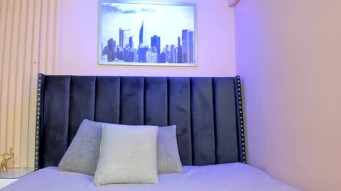 Snapshot of viiolett_lee chatting on 02-02-25, 08:30 Viiolett online show from 02-02-25, 08:30