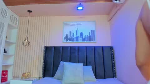 Snapshot of viiolett_lee chatting on 02-09-25, 07:19 Viiolett online show from 02-09-25, 07:19