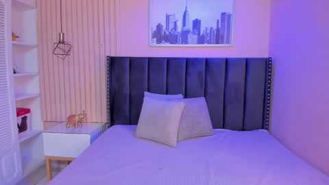 Snapshot of viiolett_lee chatting on 02-21-25, 08:16 Viiolett online show from 02-21-25, 08:16