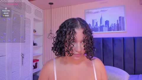 Snapshot of viiolett_lee chatting on 03-06-25, 02:30 Viiolett online show from 03-06-25, 02:30