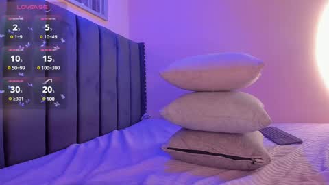 Snapshot of viiolett_lee chatting on 03-12-25, 11:12 Viiolett online show from 03-12-25, 11:12