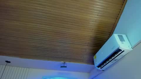 Snapshot of viiolett_lee chatting on 09-21-25, 07:59 Viiolett online show from 09-21-25, 07:59