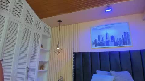 Snapshot of viiolett_lee chatting on 10-03-25, 08:50 Viiolett online show from 10-03-25, 08:50