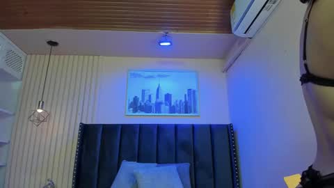 Snapshot of viiolett_lee chatting on 10-17-25, 09:06 Viiolett online show from 10-17-25, 09:06