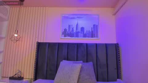 Snapshot of viiolett_lee chatting on 10-22-25, 09:47 Viiolett online show from 10-22-25, 09:47