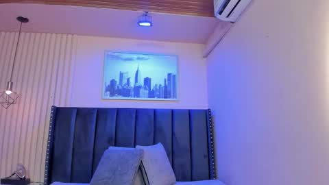 Snapshot of viiolett_lee chatting on 10-23-25, 07:56 Viiolett online show from 10-23-25, 07:56