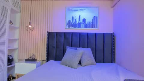 Snapshot of viiolett_lee chatting on 10-30-25, 08:42 Viiolett online show from 10-30-25, 08:42