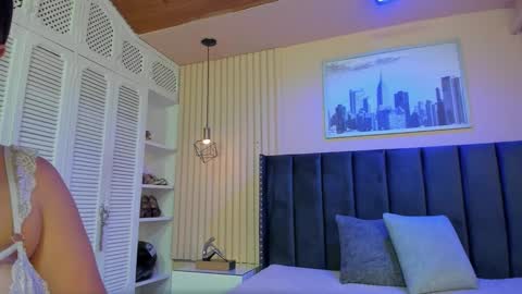 Snapshot of viiolett_lee chatting on 11-28-25, 08:11 Viiolett online show from 11-28-25, 08:11