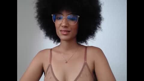 Snapshot of viiolettaaa chatting on 04-20-26, 07:59 viiolettaaa online show from 04-20-26, 07:59