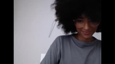 Snapshot of viiolettaaa chatting on 04-28-26, 08:47 viiolettaaa online show from 04-28-26, 08:47