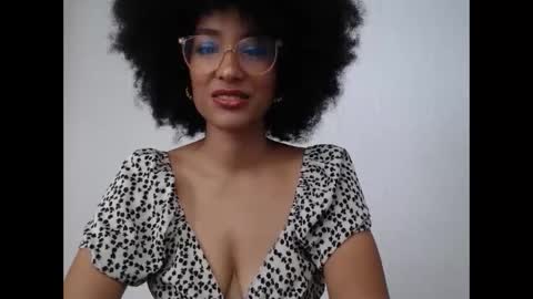 Snapshot of viiolettaaa chatting on 04-30-26, 08:26 viiolettaaa online show from 04-30-26, 08:26