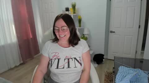 Ukrainian-woman online show from 02-10-25, 02:37