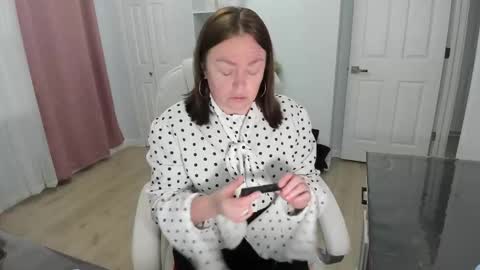 Ukrainian-woman online show from 02-19-25, 12:33