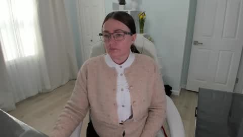 Ukrainian-woman online show from 03-10-25, 05:39