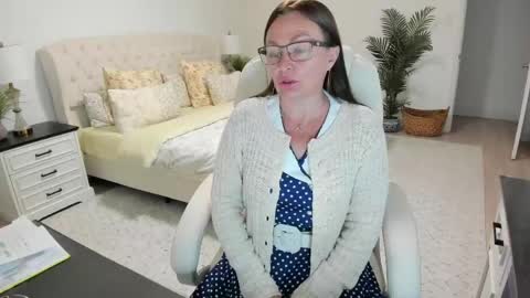 Snapshot of vika7333 chatting on 06-02-26, 09:22 Ukrainian-woman online show from 06-02-26, 09:22