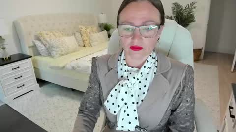 Snapshot of vika7333 chatting on 06-03-26, 11:02 Ukrainian-woman online show from 06-03-26, 11:02