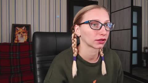 Vika online show from 10-16-25, 11:33