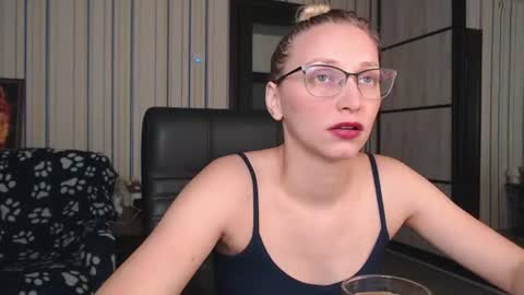 Vika online show from 07-28-26, 06:09