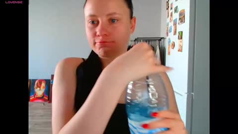 Viki Kelt online show from 04-30-26, 01:45