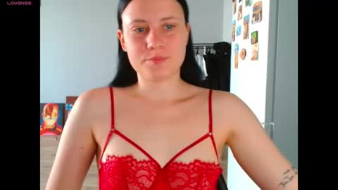 Snapshot of viki_kelt chatting on 06-13-26, 01:25 Viki Kelt online show from 06-13-26, 01:25