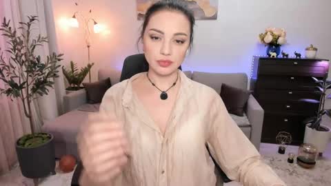 Snapshot of vikibellson chatting on 06-07-26, 06:55 Viki Bellson online show from 06-07-26, 06:55