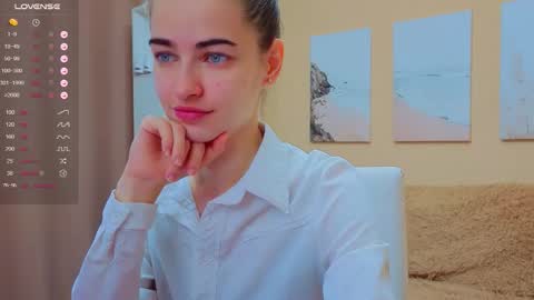 Snapshot of vikiberry chatting on 10-12-25, 04:22 vikiberry online show from 10-12-25, 04:22