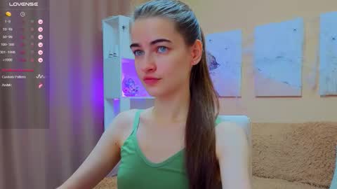 Snapshot of vikiberry chatting on 11-06-25, 05:30 vikiberry online show from 11-06-25, 05:30