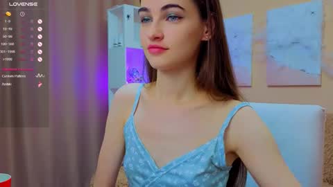 Snapshot of vikiberry chatting on 11-08-25, 05:51 vikiberry online show from 11-08-25, 05:51