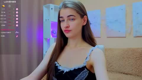 Snapshot of vikiberry chatting on 11-20-25, 10:04 vikiberry online show from 11-20-25, 10:04