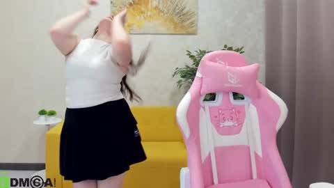 Snapshot of vikijinx chatting on 07-04-26, 12:11 VikiJinx online show from 07-04-26, 12:11