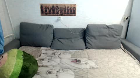 max-and-nika online show from 12-24-24, 08:49