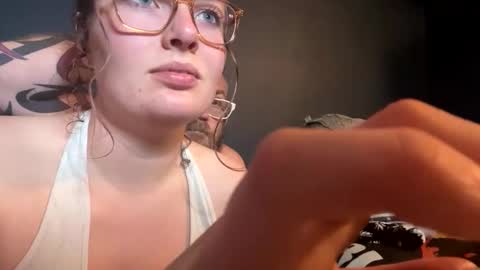 vikingandvixen44 online show from 10-21-25, 12:22