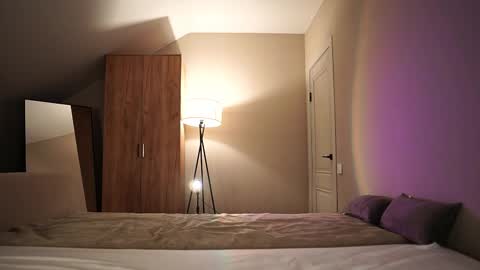 Snapshot of vikkilustfull chatting on 09-27-25, 12:10 VIKKI online show from 09-27-25, 12:10