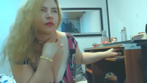 VIKKKTORIAAA online show from 03-05-25, 05:29